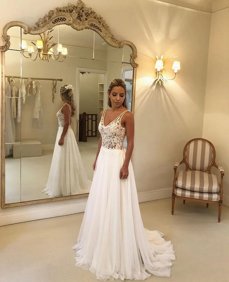 

Illusion V-neck Chiffon Beach Wedding Dress Garden Dresses For Wedding Sleeveless Sexy Backless Appliqued Western Bridal Dress