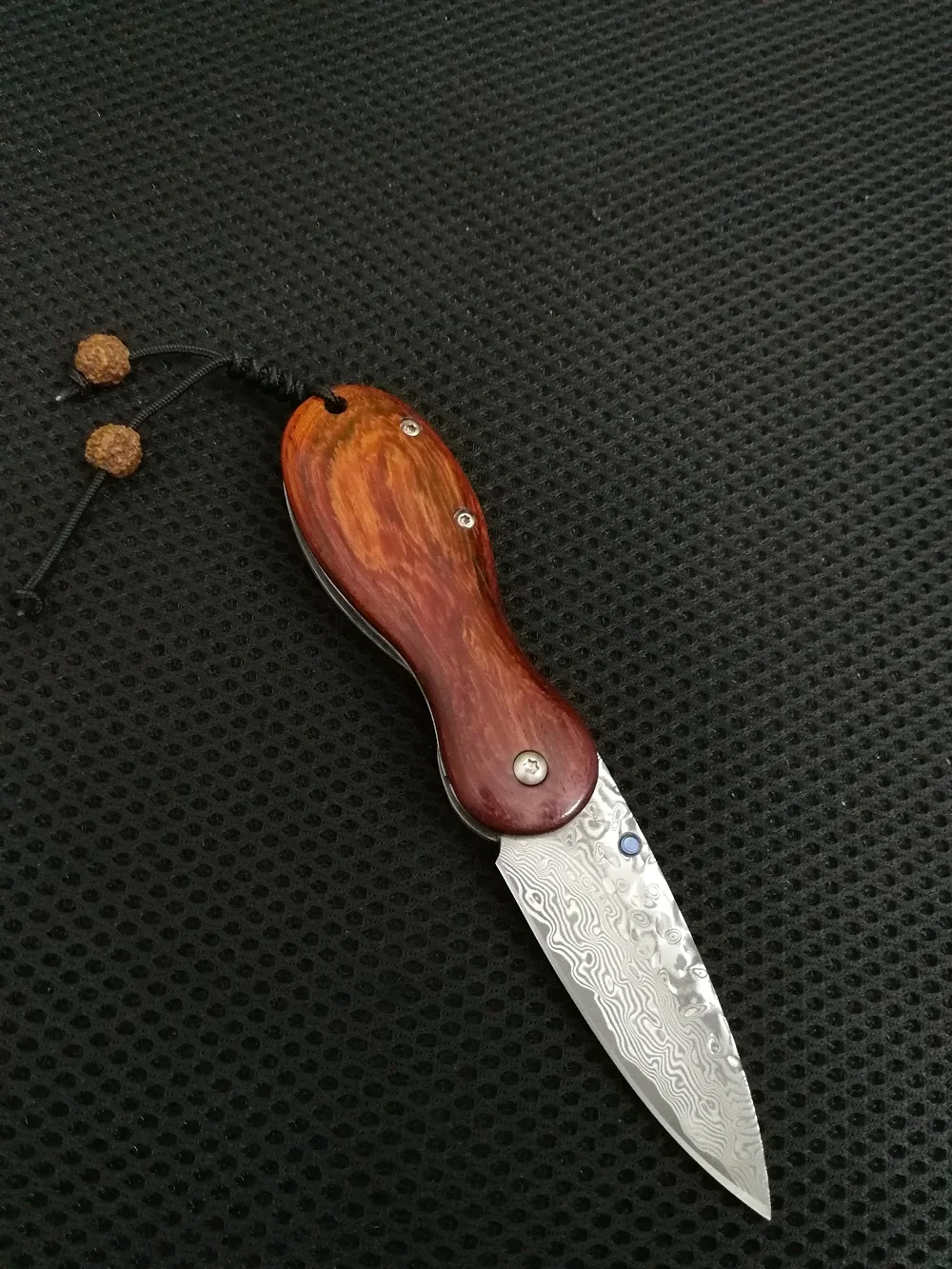 JohnnyJamic New Design Pocket Folding Knife Wood Handle Damascus Steel