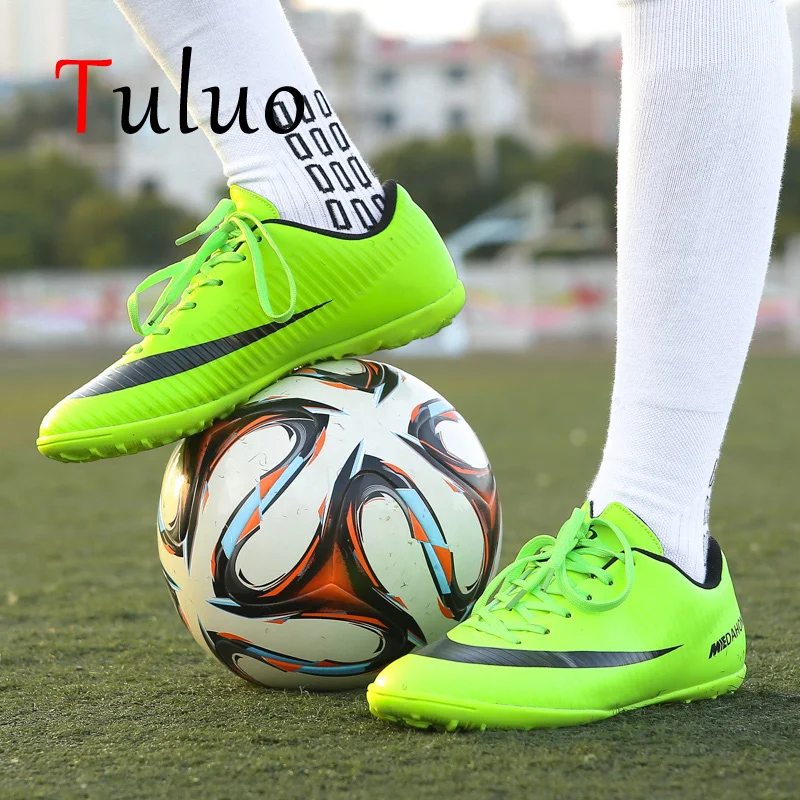 

TULUO Hot Sale Unisex Soccer Shoes For Men Women Light Breathable Men's Cleats Turf Football Shoes Training Athletic Sneakers