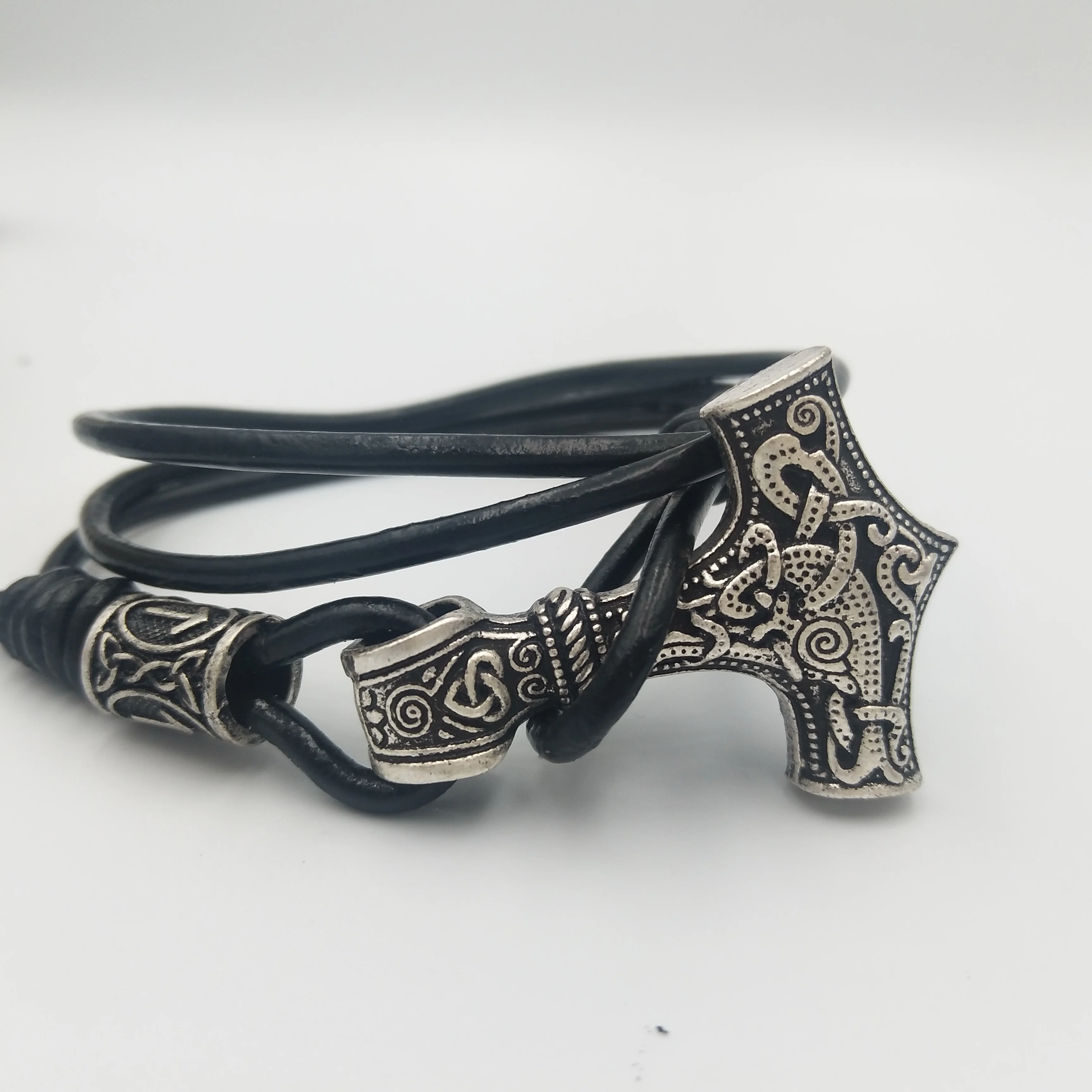 

Vikings Thor's Hammer Bracelet Mjolnir Viking Amulet Hammer Scandinavian Bracelet Leather Cord Bracelet Norse Rune Jewelry
