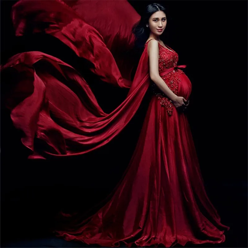 red maternity dress photoshoot