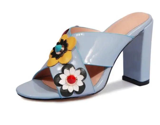 

2017 Summer hot selling woman slippers open toe leather flower decorations thick heels sandal rivets studded high heel slides