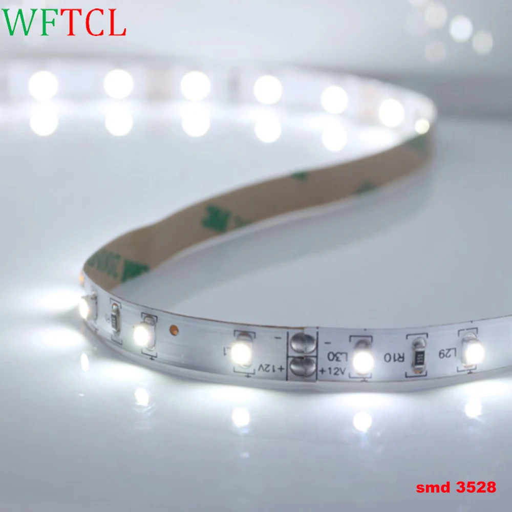 Tiras de Led luz conduzida da fita smd5050 Power Adapter Required : Dc12v 5a, Not Included