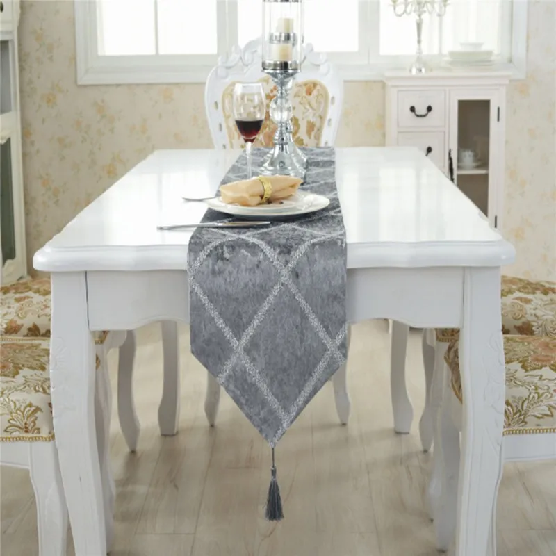 Luxury Fashion Diamond Lattice Velvet Table Runner Bed Runner Party Wedding Decors Stripe End of the Bed Table Cloth Towels Luxury Fashion Diamond Lattice Velvet Table Runner Bed Runner Party Wedding Decors Stripe End of the Bed Table Cloth Towels