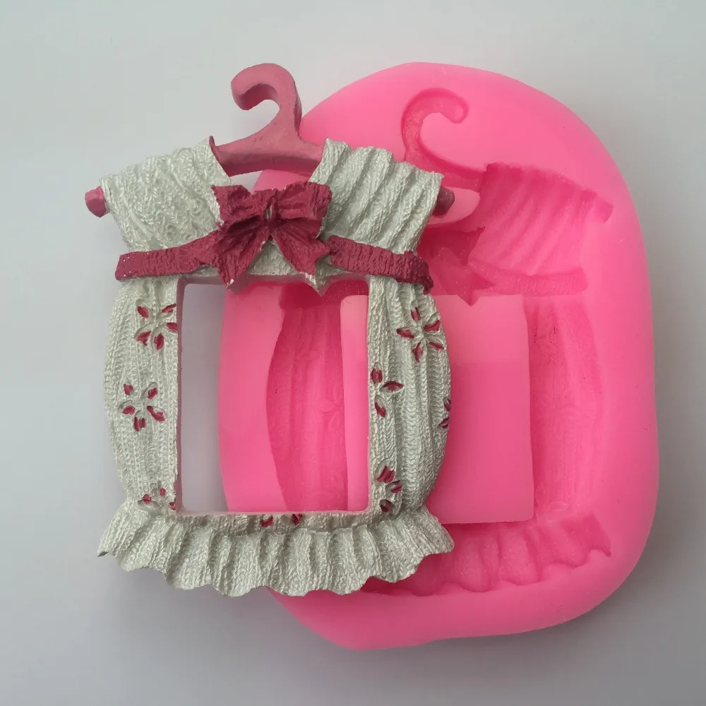 

Classical Frame with Lovely Flower Border Decorations and Cake Chocolate Mold for the Kitchen Baking Sugarcraft Tool