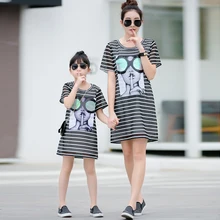 Chaude famille clothing correspondant mère fille robes famille look famille set vêtements pour mère et fille coton rayé ensemble