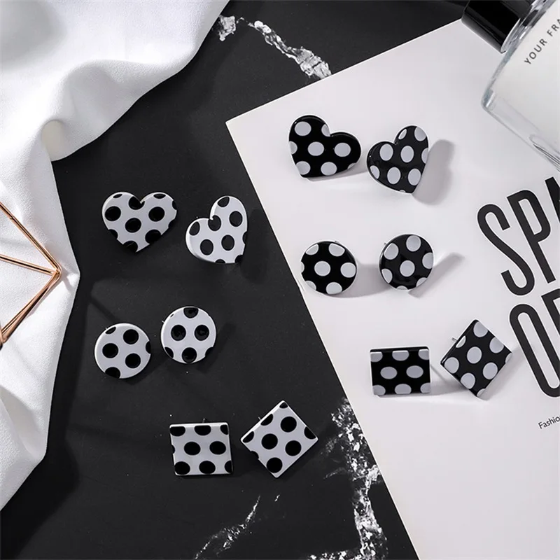 

2019 Japanese black white heart round square geometric dot stud earrings simple acrylic earrings for women girls fashion jewelry