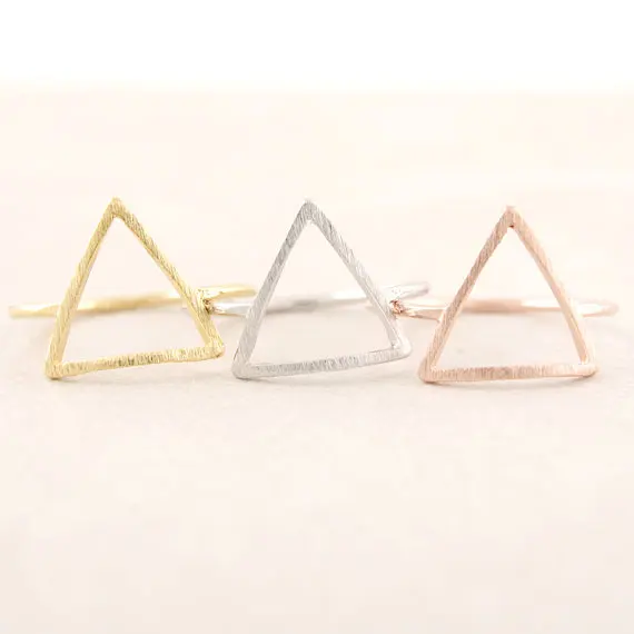 

yiustar New Trendy Adjustable Triangle Rings for Women Punk Jewelry Geometric Triangle rings for lover Simple Wedding Ring R001