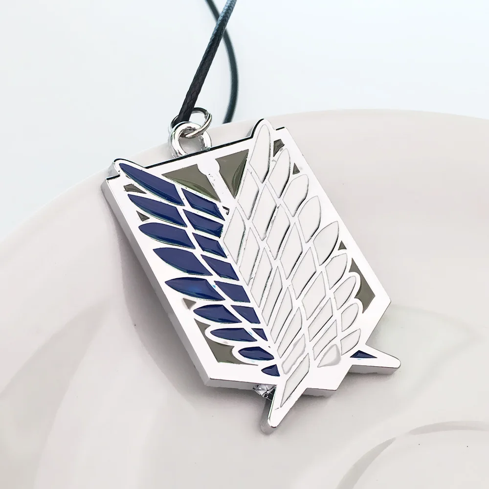 подвеска атака титанов крылья свободы. красивые мужские амулеты. амулет викингов трикветра. амулет титанов. амулет титанов.