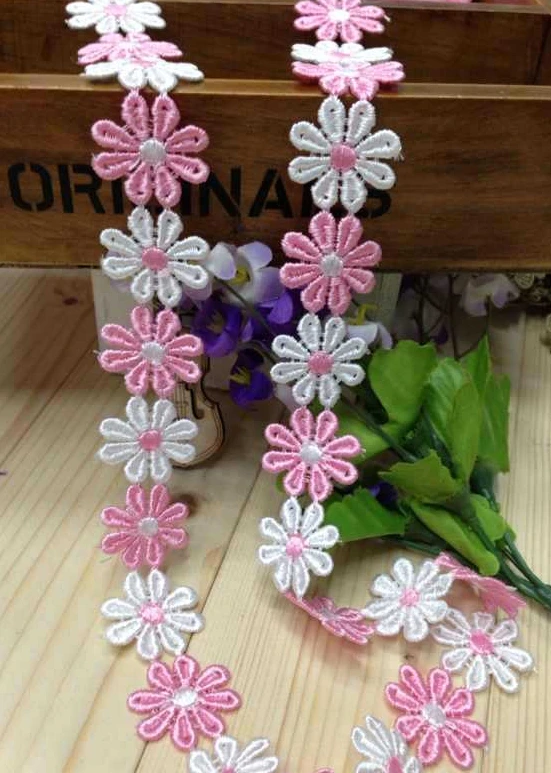 

2,5 см ширина, высокое качество, окрашенная пряжа из полиэстера, вышивка ромашками, кружевная отделка, BF07B