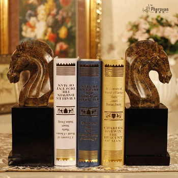 

European style horse books bookend to success European club Traders Hotel block horse crafts gifts