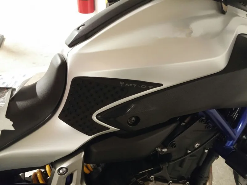 

Motorcycle Sticker for YAMAHA MT07 MT-07 13-16 Modified Fuel Tank Stickers Nail Sticks Anti-slip Clamps