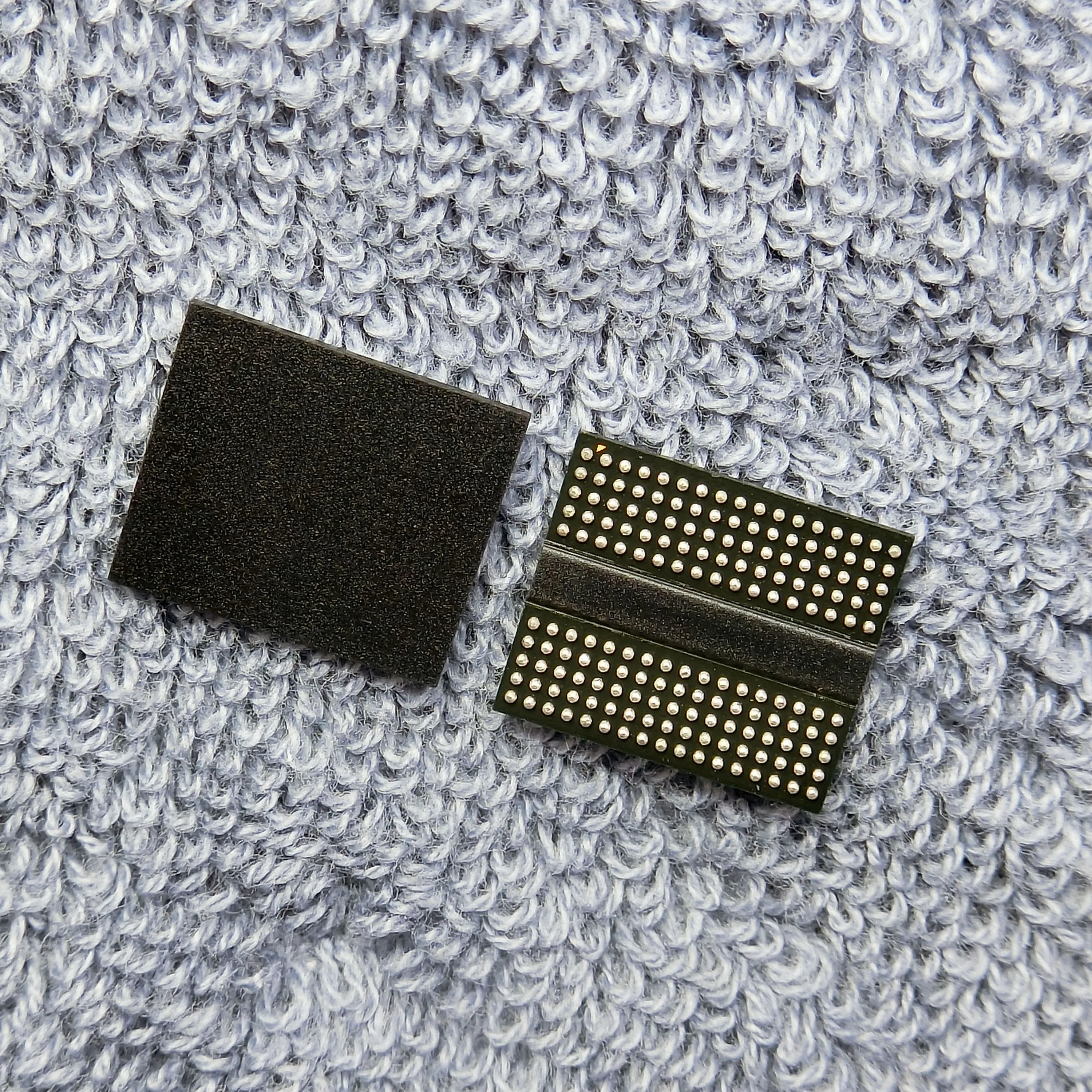 1 шт * Новый D9TXS D9T XS GDDR5X DDR5X комплект интегральных микросхем в корпусе BGA|Запасные