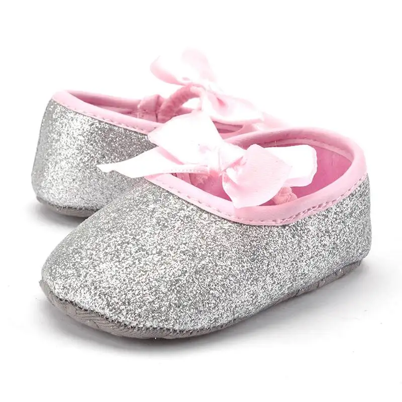 Весенне-Осенняя детская обувь с цветами; мокасины для новорожденных девочек; пинетки для новорожденных; 3 цвета; Доступно для детей 0-18 месяцев - Цвет: WS-D-0023