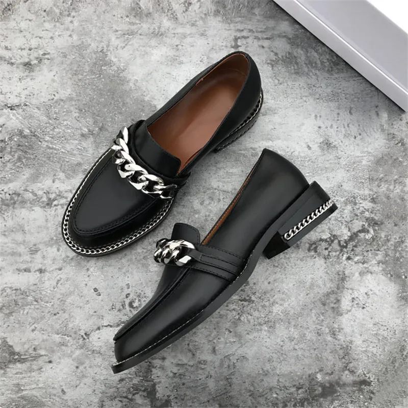 Woman Loafers Thick Metal Chain Genuine Leather luxury shoes women designers Lady Flat Shoes Design Round Toe Heels Oxford