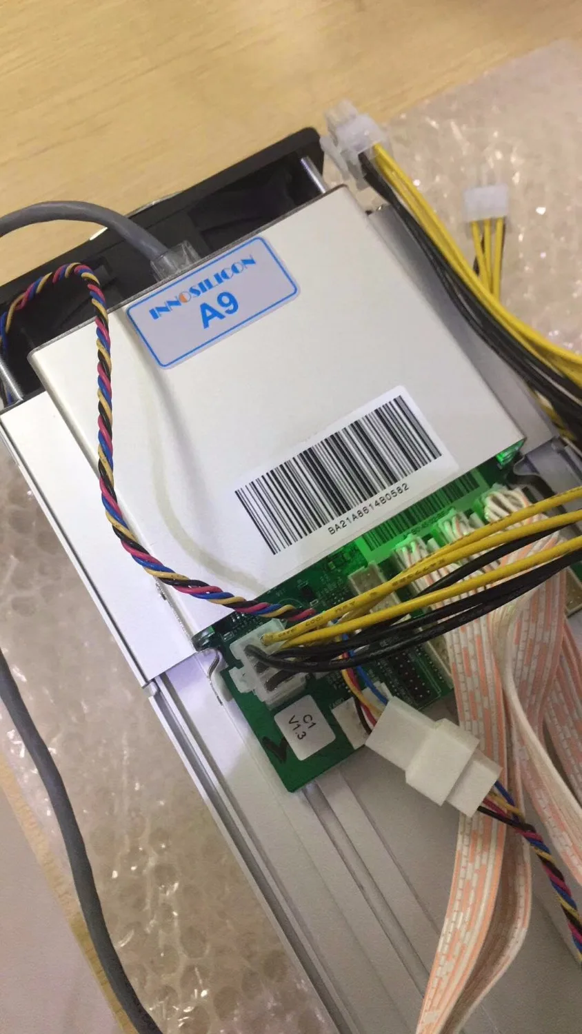 YUNHUI используемый Zcash Miner ZCL ZEC BTG Innosilicon A9 ZMaster 50k sol/s Equihash с 1800W PSU лучше чем Antminer S9