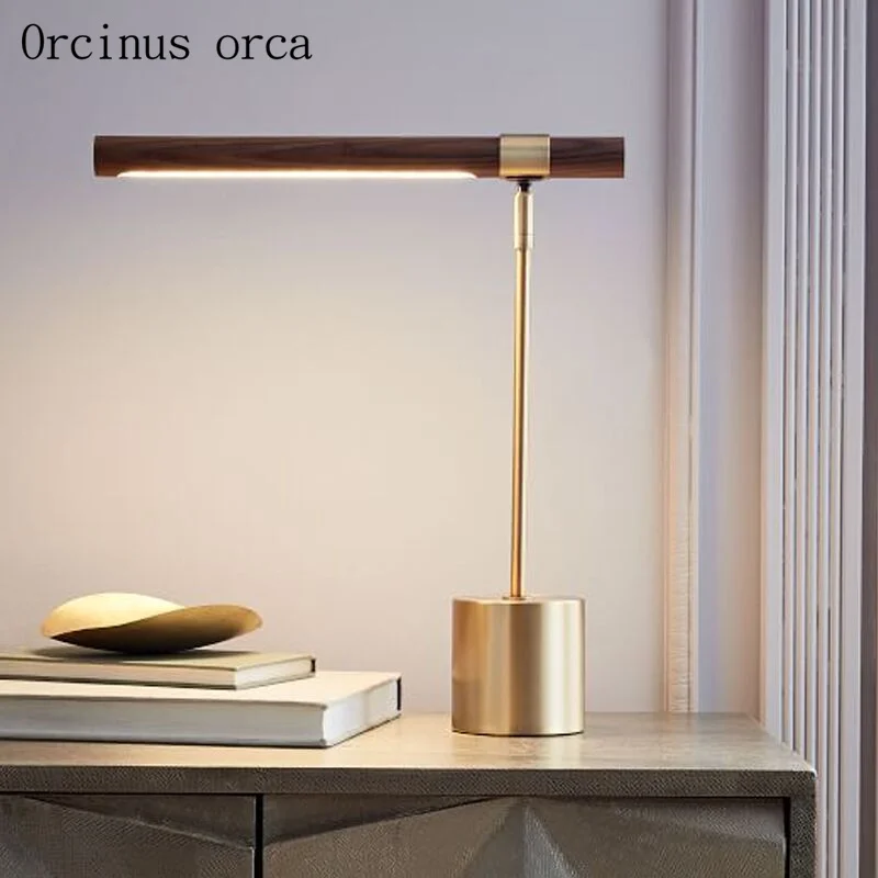 

Postmodern creative personality wood pattern electroplating desk lamp bedroom bedside lamp American retro LED desk lamp