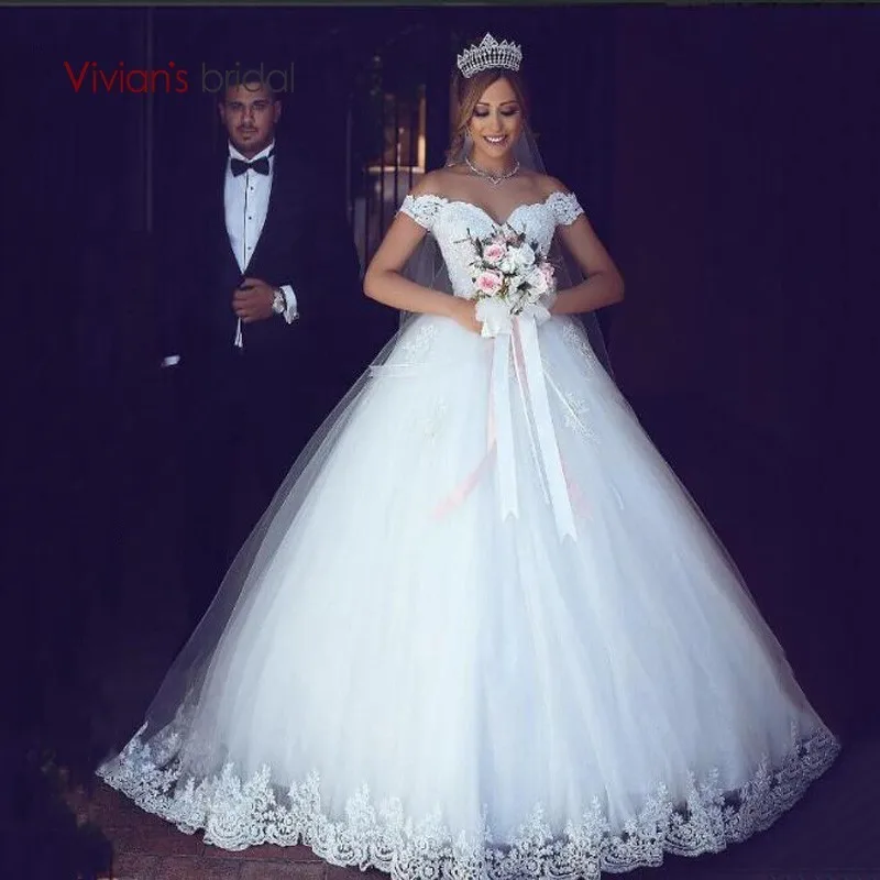 

Vivian's Bridal White Lace Appliques Ball Gown Wedding Dresses 2018 Off The Shoulder Short Sleeves Bridal Dresses Wedding Gowns