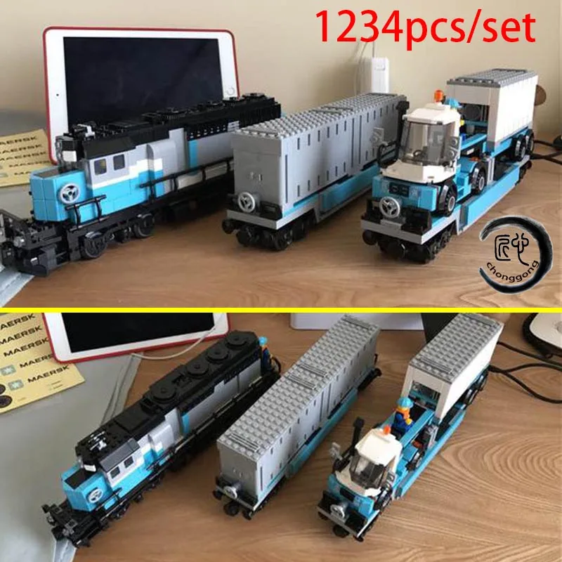 

New Technic Series Maersk Train Set The fit 10219 Train Set Building Blocks Bricks Educational Kid Toys Gifts
