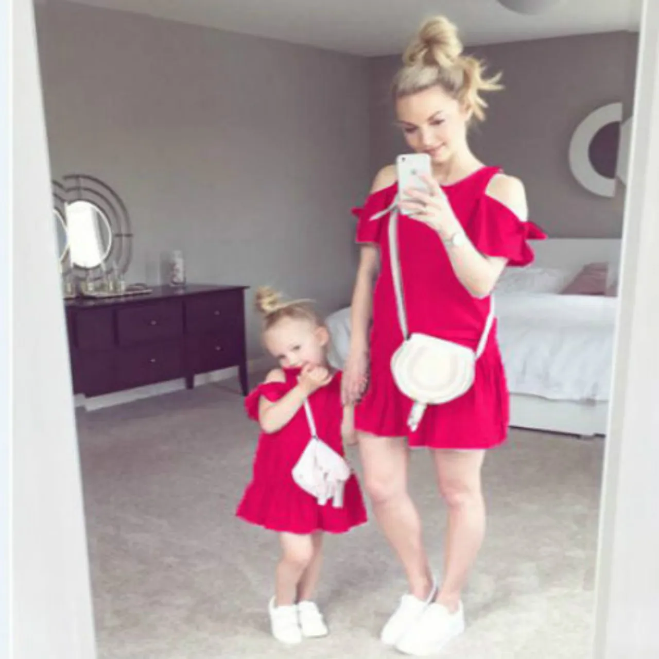 matching red dresses for mother and daughter