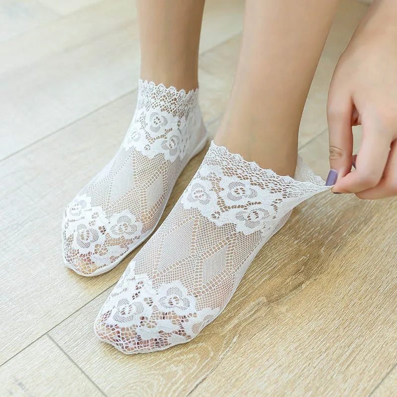 FENNASI/2 пары новых женских кружевных носков тонкие сетчатые ажурные сексуальные дышащие короткие носки модные летние носки с цветочным принтом для девочек - Цвет: White