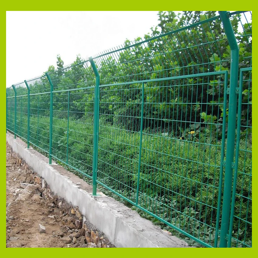 Wire Mesh Fence Panels peach wire mesh fence panel light green + yellow peach post, used Wire Mesh Fence Panels peach wire mesh fence panel light green + yellow peach post, used
