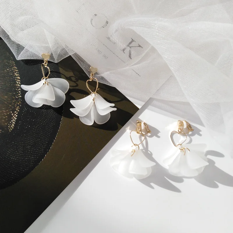 

Fashion White Petals Simple Clips Earrings Temperament Flowers Ear Clips Jewelry