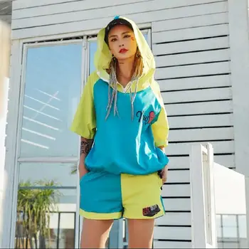 

New Arrival Women Set Hooded Windbreaker And Shorts Streetwear Letter Hit Color 2 Piece Set Hip Hop Dance Clothes