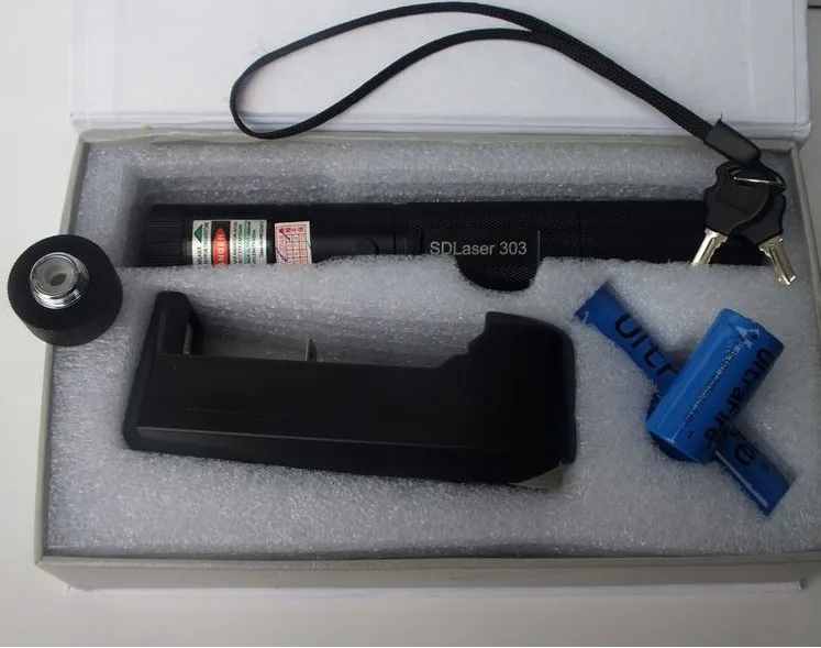 Queima de Fósforo Cigarros + Carregador + Presente Poderoso Lazer Militar 500 w 532nm Ponteiro Laser Verde Sos Lanterna Foco Queimar 500000 m 19 532nm ponteiro laser verde sos lanterna foco