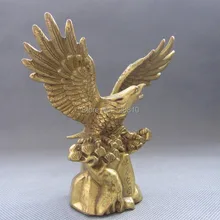 Китай Изысканный Чистая Латунь Flying Eagle Hawk Стоять На Сосна Статуя Фигурка