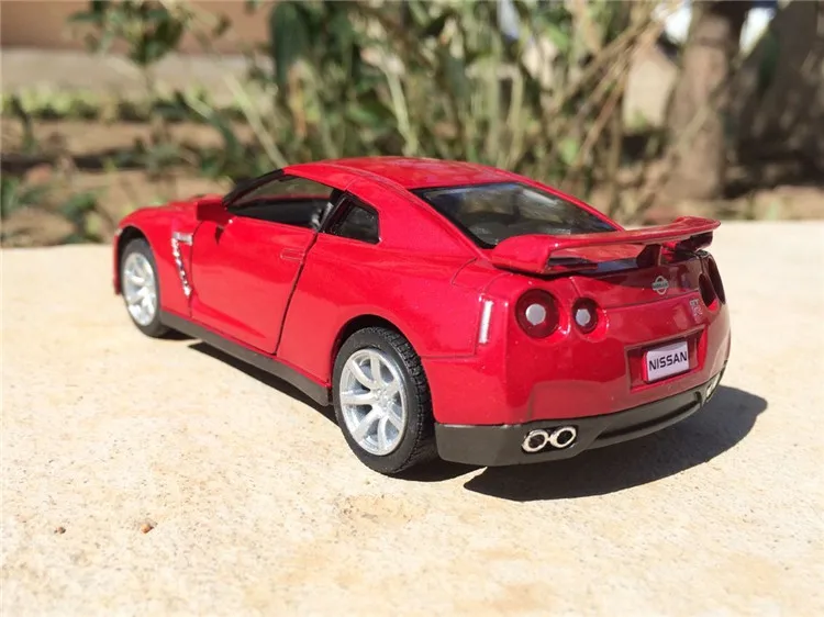 136 Nissan GT-R R35 (6)