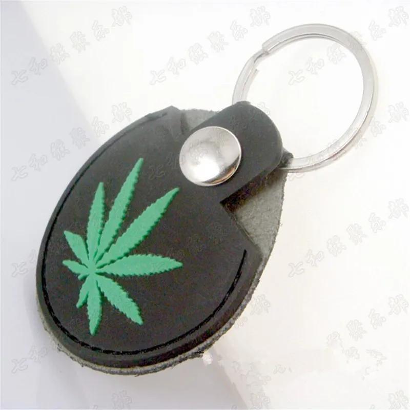 2Pcs Green Grass Leather Key Chain Guitar Picks Holder Keychain