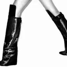 Сапоги на танкетке наивысшего качества из конского волоса и кожи акулы; дизайнерские женские зимние сапоги до колена; ; размеры 34-42