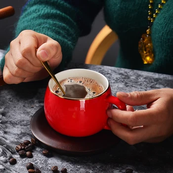 

Creative Europe and America Coffee Cup Dish Spoon European Tea Set Tea Cup Set Hand-painted Gold Ceramic Couple Mug