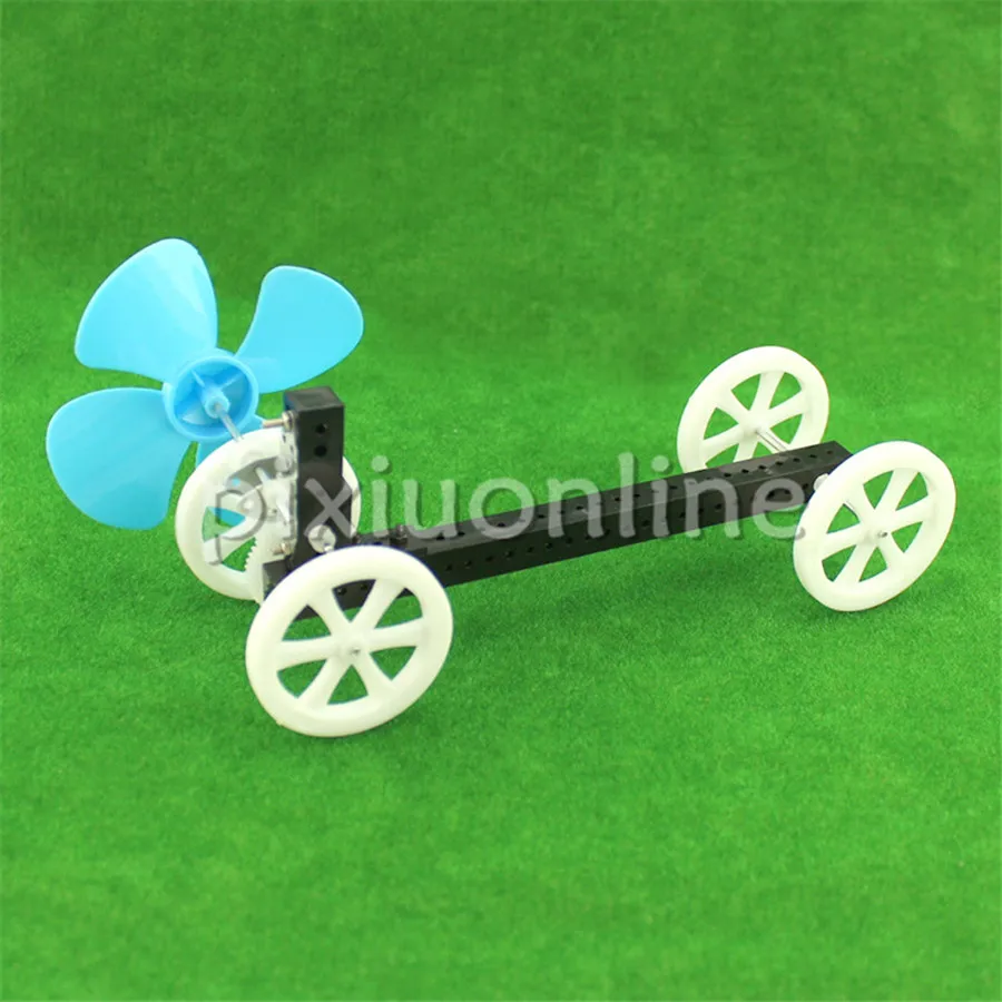 

1suit Sale J722 Gear Suit Non Power Supply Side Wind Power Straight Drive Model Car Free Russia Shipping