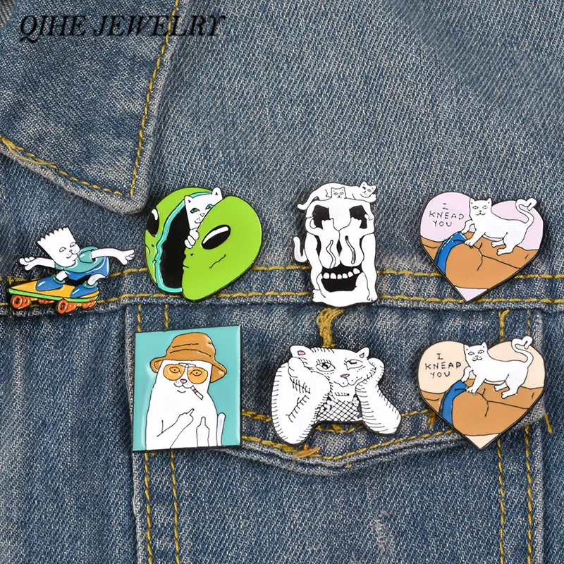 

QIHE JEWELRY Cat Pins Midder finger cat Heart Alien Skateboard Butt Cat Brooches Funny Cat Lapel pins Gift for Kitty lover