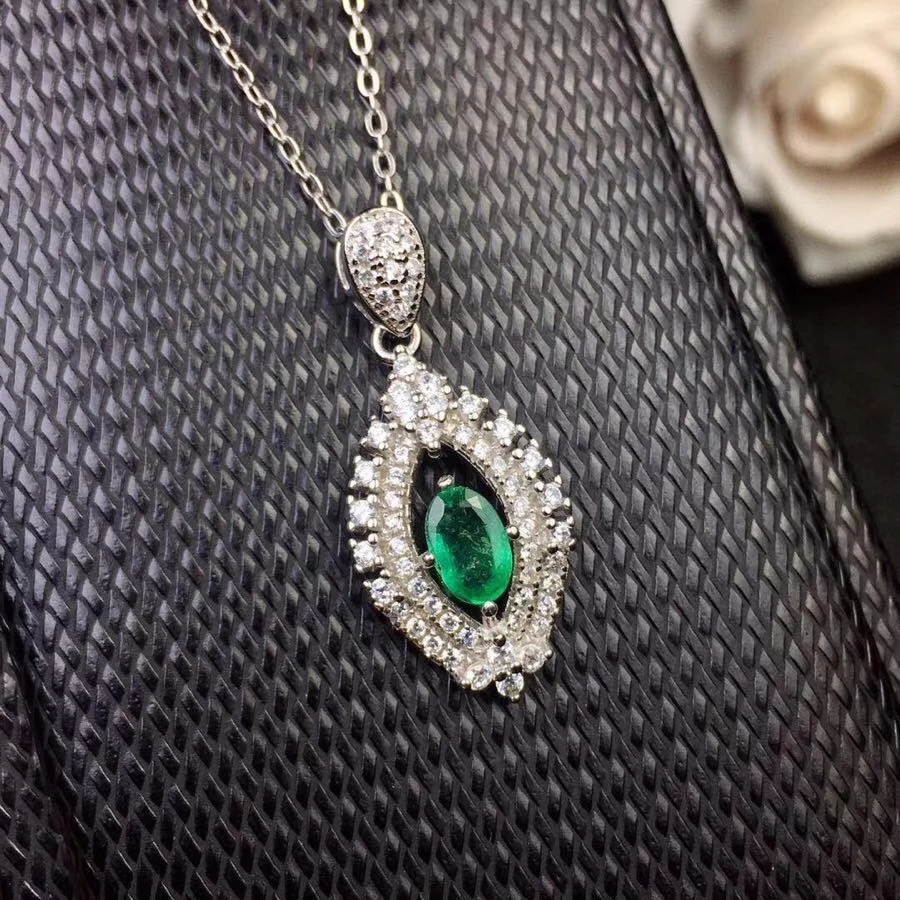 Natural green emerald gem Necklace natural gemstone Pendant Necklace S925 silver girl Elegant Lovely Water drop flame Jewelry