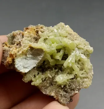 

34g natural stones and crystals natural Pyromorphite mineral specimen collection gemstones quartz from China free shipping