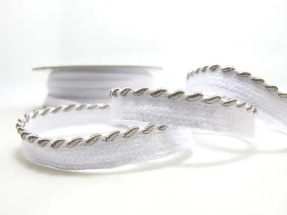 

5 Yards 3/8 Inch White Twisted Braided Piping Lip Cord Trim|Pillow Cushion Trim|Upholstery Edging Trim Sewing Supplies