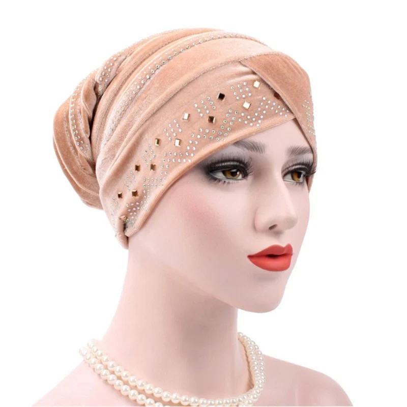 Новый Велюр бриллиантами мусульманских внутренний Хиджабах Для женщин крест крышка головки плотная хиджабы женский Исламская