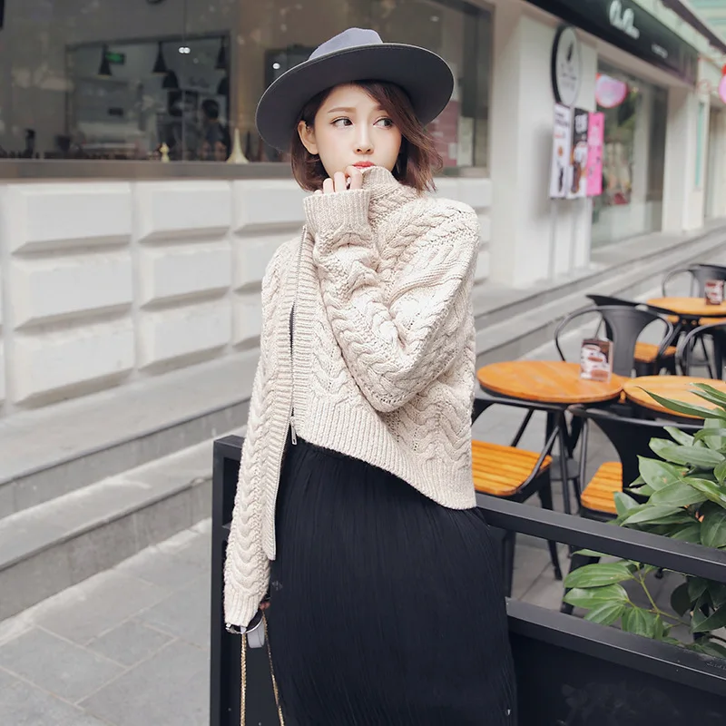 2019 New European Station Coffee Shoulder Short Knitted Cardigan Sweater Cardigans V-Neck Fashion Women Sweater