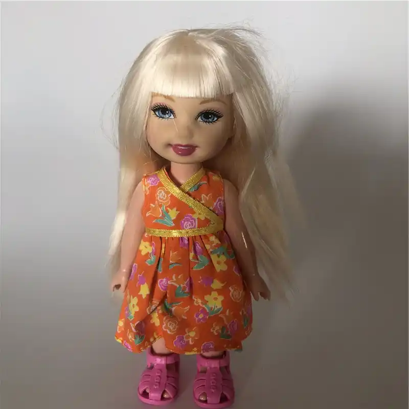muñeca gigante juguete