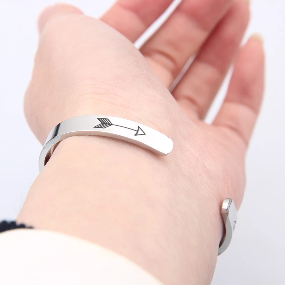 

1 pcs Positive Vibes Bracelet Gift Engraved Keep Going To Friends Sisters Charm Decor Bangle Adjustable Motivational Gift