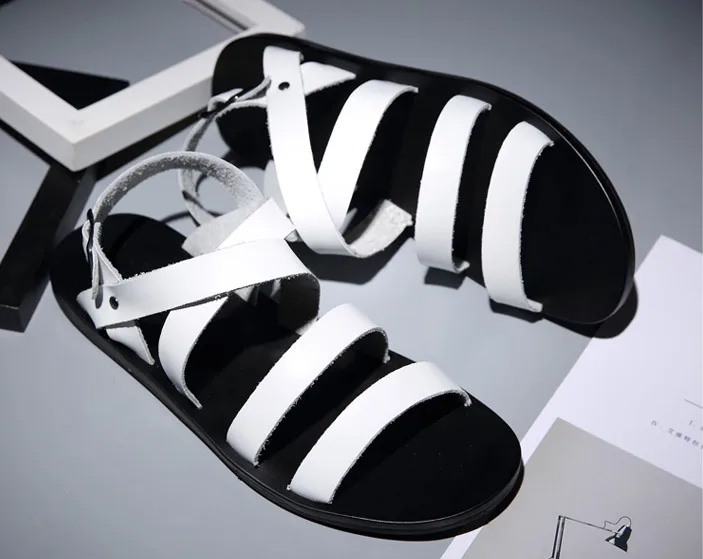 Летние модели в Корейском стиле пляжная обувь открытым носком кожаные римские сандалии Мужская Ретро сандалии тапочки туфли для подиума