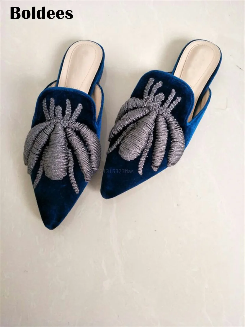 

Top Quality New Arrival Embroidered Spider Velvet Slipper Women Pointed Toe Flat Muller Shoes Woman Flats Sandals