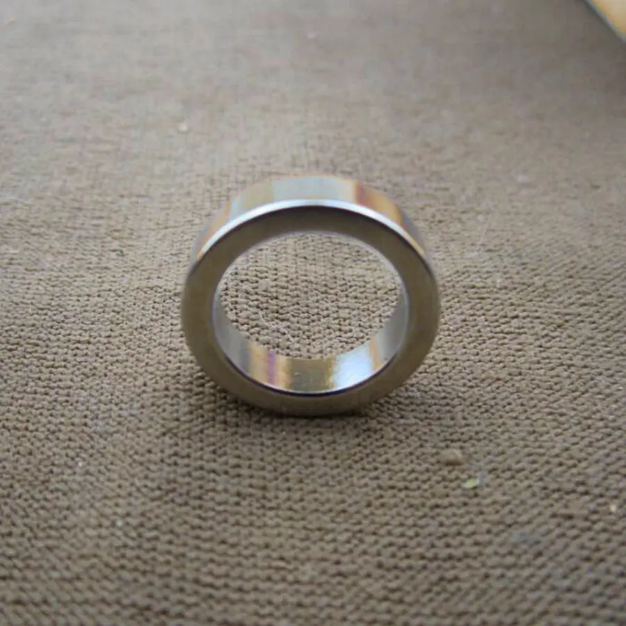 

100pcs Internal Dia.19mm Ring Rare Earth Neodymium Magnet N50 Strong Ring Magic Prop D19*5 -14mm(inside dia)