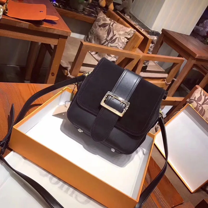 

Women's Cross Style Square Faux Fur Shoulder Bag With Leather Fashion Scrub Cover Bag Solid Color Cushion Bag
