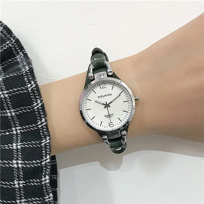 

Classical Ultra Thin Slim Women Retro Vintage Bracelet Wristwatches Ladies Small Casual Watches Female Simple OL Watch Hours