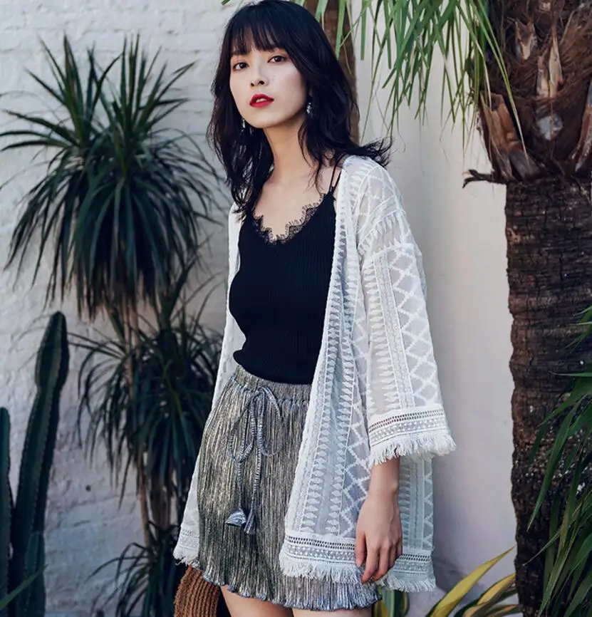 

2019 new fashion women's blouse shirt Embroidered lace cardigan with long shawl