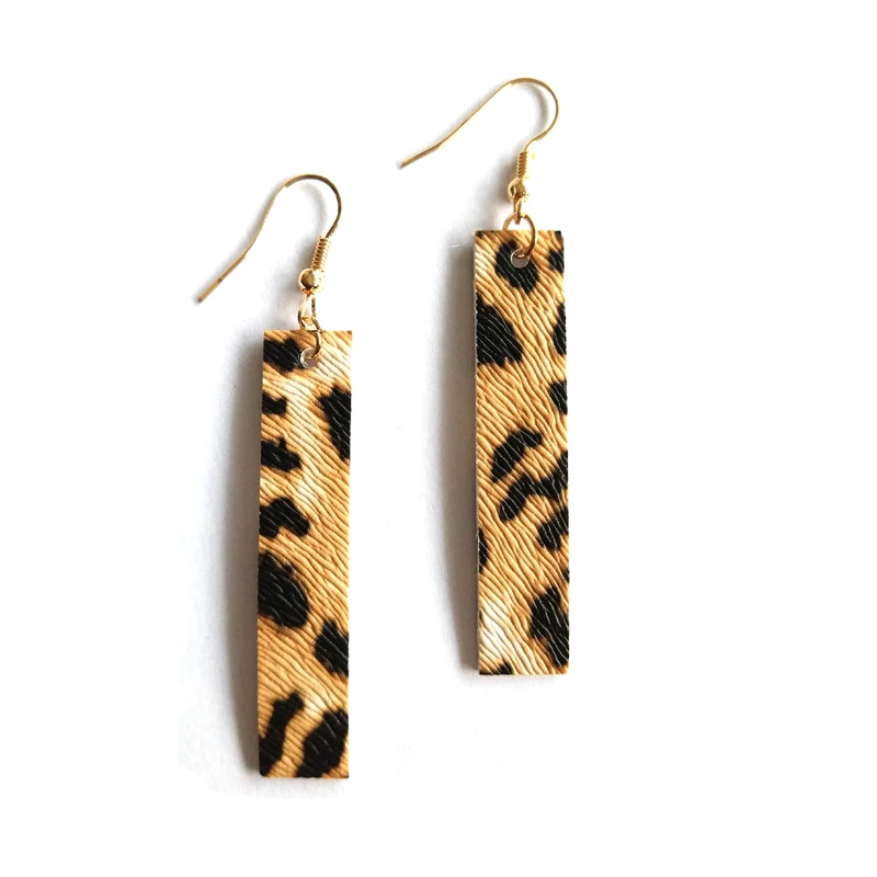 

2019 new Various Colors Double side Leopard Vertical Bar PU Leather simple earrings for women